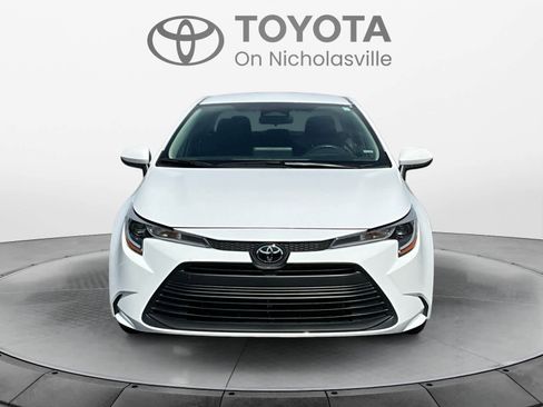 Used 2024 Toyota Corolla LE image 9