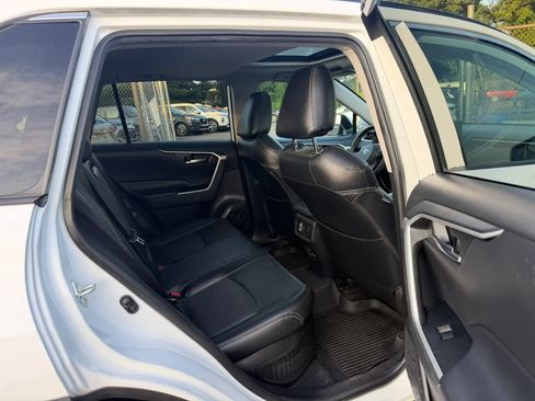 Used 2021 Toyota RAV4 XLE w/ Convenience Package AWD/4WD image 28