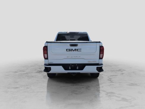 Used 2022 GMC Sierra 1500 Elevation w/ LPO, Elevation Black Package AWD/4WD image 7