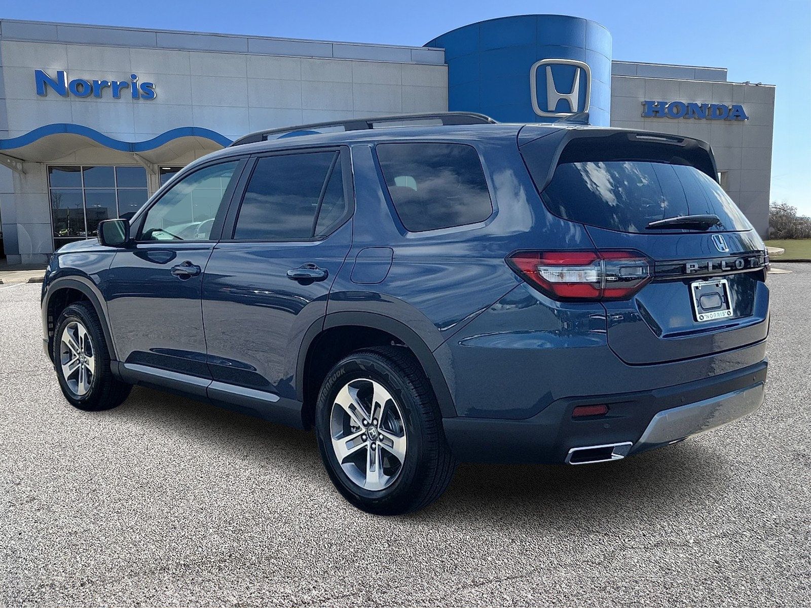 New 2026 Honda Pilot EX-L image 3