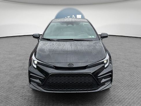 Certified 2026 Toyota Corolla SE w/ SE Package FWD image 9