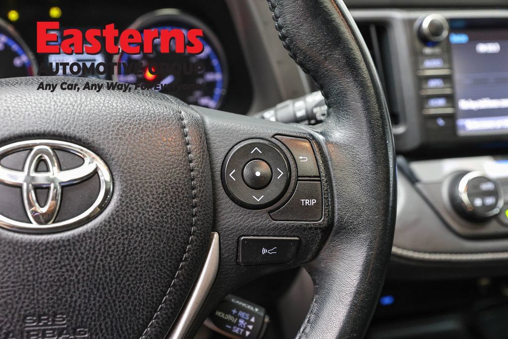 Used 2016 Toyota RAV4 XLE w/ Convenience Package AWD/4WD image 18