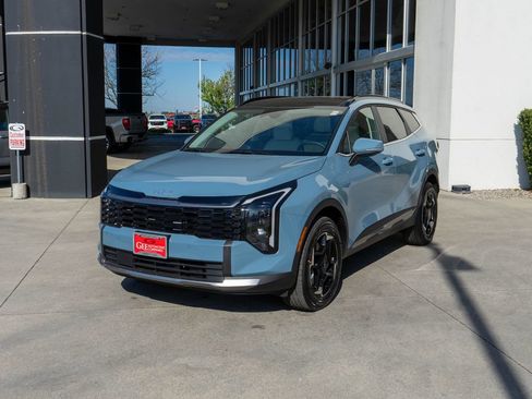 New 2026 Kia Sportage EX AWD/4WD image 3