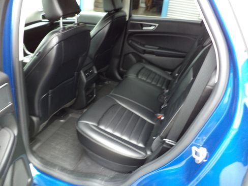 Used 2024 Ford Edge SEL AWD/4WD image 3