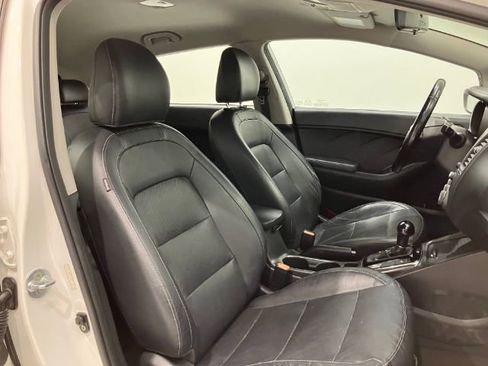 Used 2017 Kia Forte EX FWD image 33
