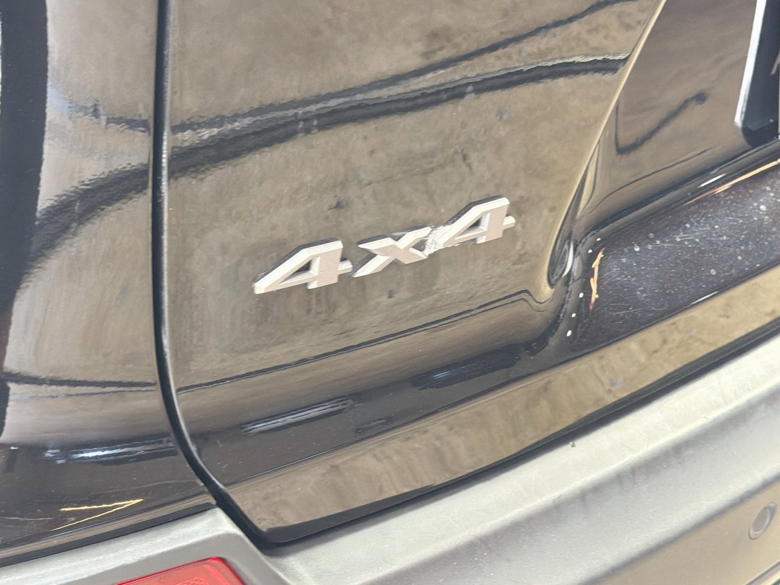 Used 2019 Jeep Cherokee Trailhawk w/ Cold Weather Group AWD/4WD image 30