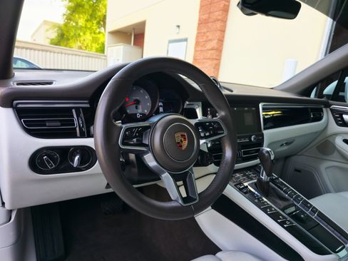 Used 2019 Porsche Macan S AWD/4WD image 16