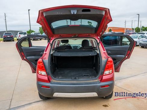 Used 2015 Chevrolet Trax LT w/ LPO, Cargo Package AWD/4WD image 17