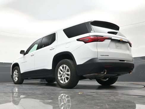 Used 2023 Chevrolet Traverse LS FWD image 21