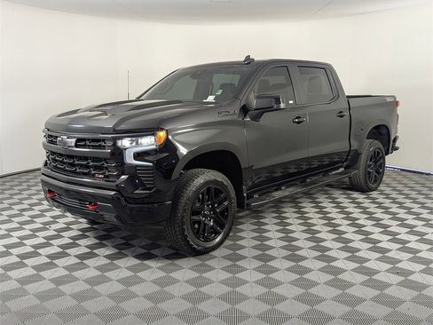 Used 2024 Chevrolet Silverado 1500 LT Trail Boss w/ Protection Package image 9