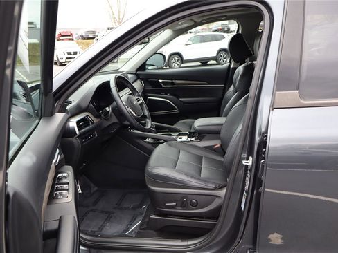 Certified 2022 Kia Telluride EX w/ EX Premium Package image 15