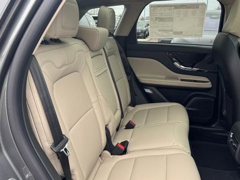 New 2026 Lincoln Corsair Premiere image 13