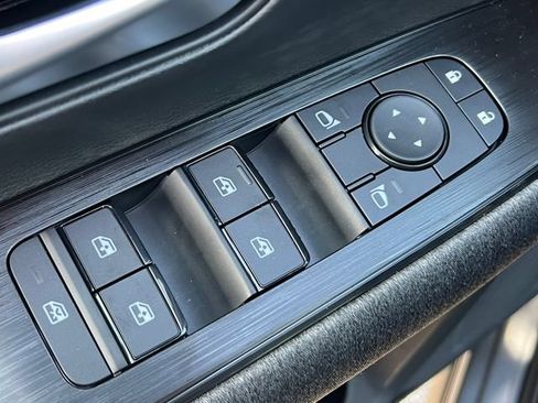 New 2026 Nissan Kicks SV w/ Charging Package AWD/4WD image 12