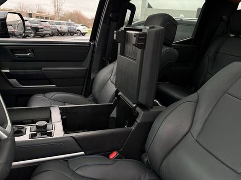 Used 2025 Toyota Tundra Platinum image 39