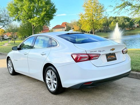 Used 2019 Chevrolet Malibu LT FWD image 14