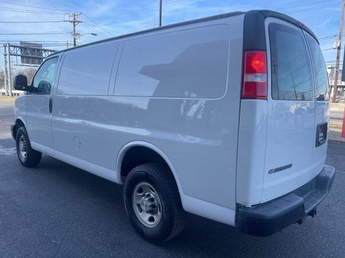 Used 2020 Chevrolet Express 2500 w/ Driver Convenience Package image 5