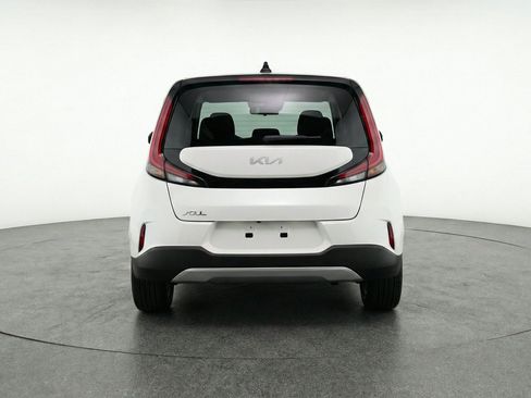 Used 2025 Kia Soul LX w/ LX Technology Package FWD image 7