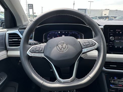 New 2025 Volkswagen Taos SEL AWD/4WD image 11