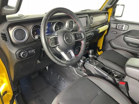 Used 2019 Jeep Wrangler Rubicon w/ Cold Weather Group AWD/4WD image 3