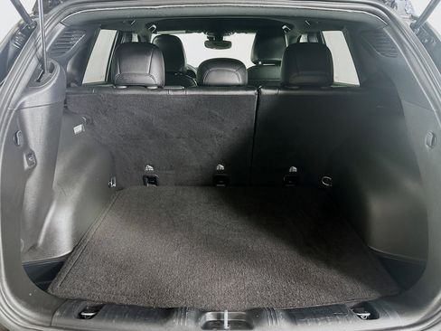 Used 2024 Jeep Compass Latitude w/ Convenience Group AWD/4WD image 29