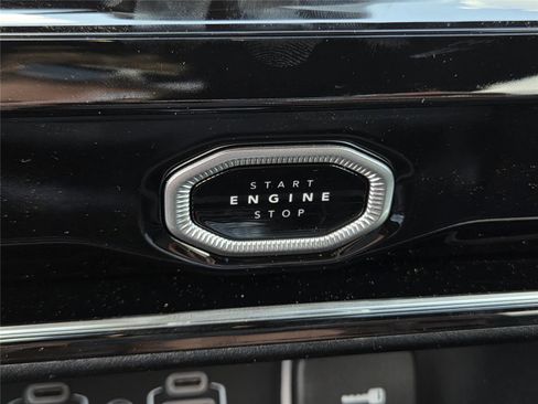 New 2026 Jeep Grand Cherokee L Limited image 25