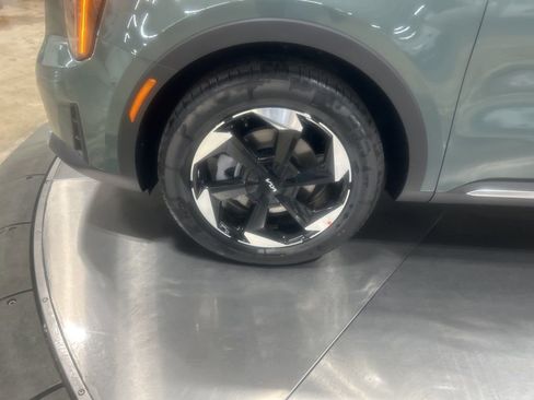 New 2025 Kia Sorento EX image 31