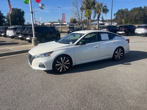 Used 2019 Nissan Altima 2.5 SR image 3