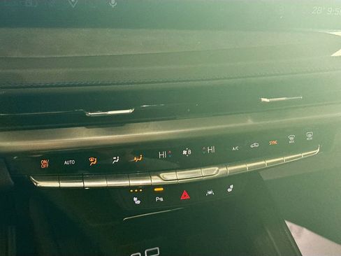 Used 2024 Cadillac XT4 Sport image 18