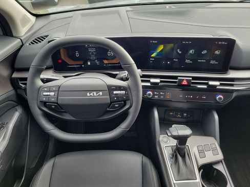 New 2026 Kia Sportage EX image 19