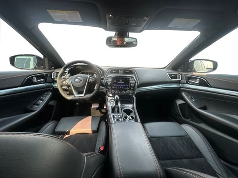 Used 2021 Nissan Maxima SR w/ Sport Mat Group FWD image 12