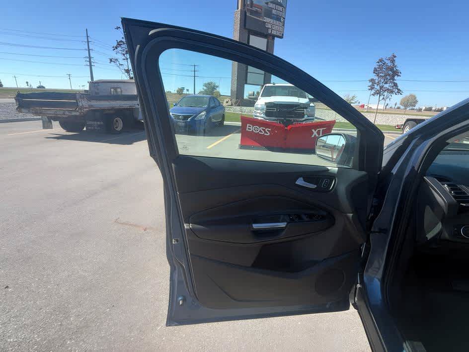 Used 2018 Ford Escape SE FWD image 10