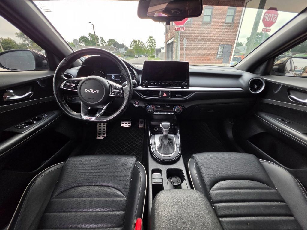 Used 2022 Kia Forte GT-Line w/ GT-Line Premium Package FWD image 8