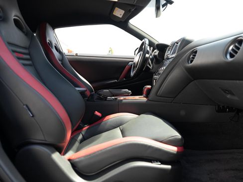 Used 2013 Nissan GT-R Black Edition AWD/4WD image 82