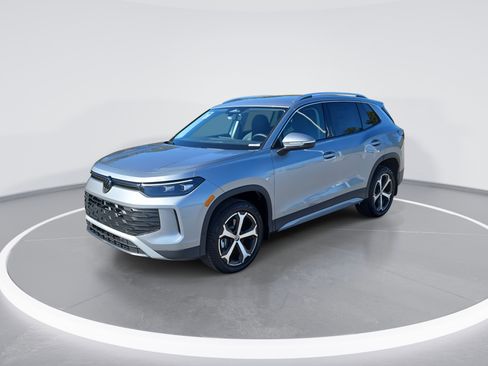 New 2025 Volkswagen Tiguan SE image 7