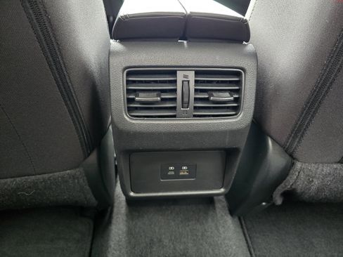 Used 2023 Nissan Rogue SV image 24