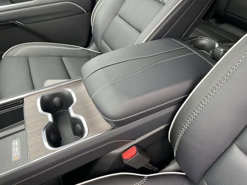 New 2026 GMC Acadia Denali w/ Super Cruise Package image 21