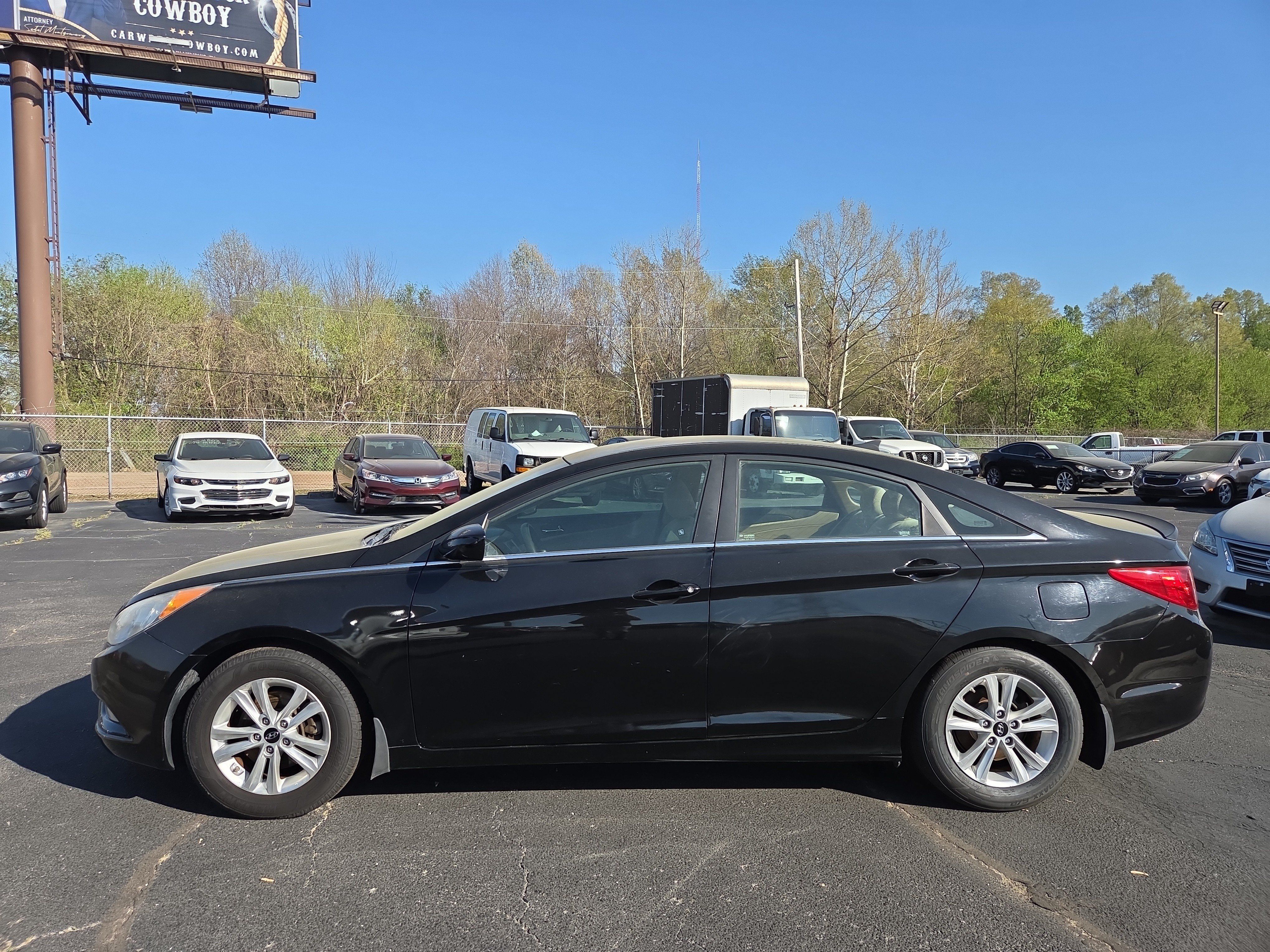 Used 2013 Hyundai Sonata GLS w/ Popular Equipment Pkg FWD image 2