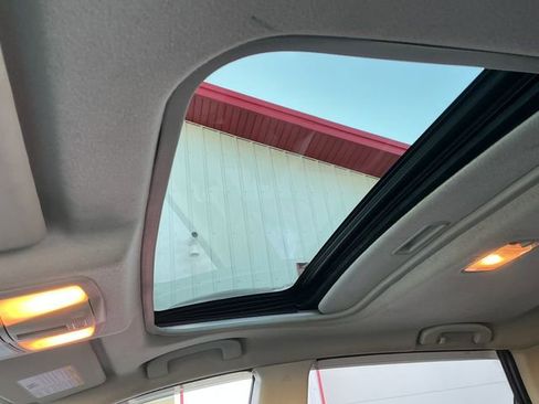 Used 2012 Nissan Rogue SL image 28