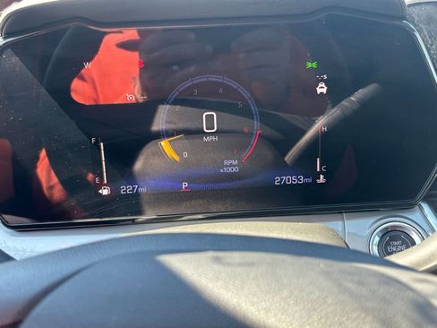 Used 2025 Chevrolet Trax LT w/ LT Convenience Package image 39