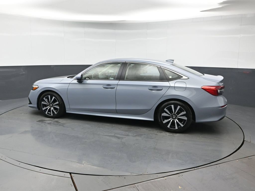 Used 2023 Honda Civic EX image 3