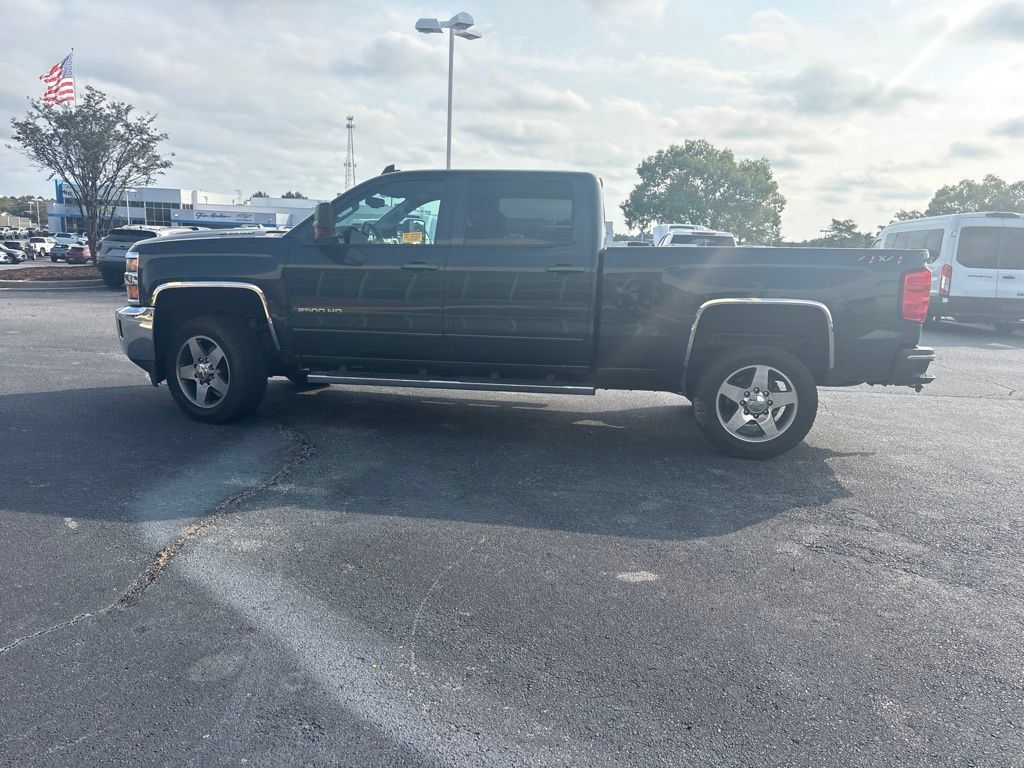 Used 2018 Chevrolet Silverado 2500 LT w/ LT Convenience Package AWD/4WD image 7