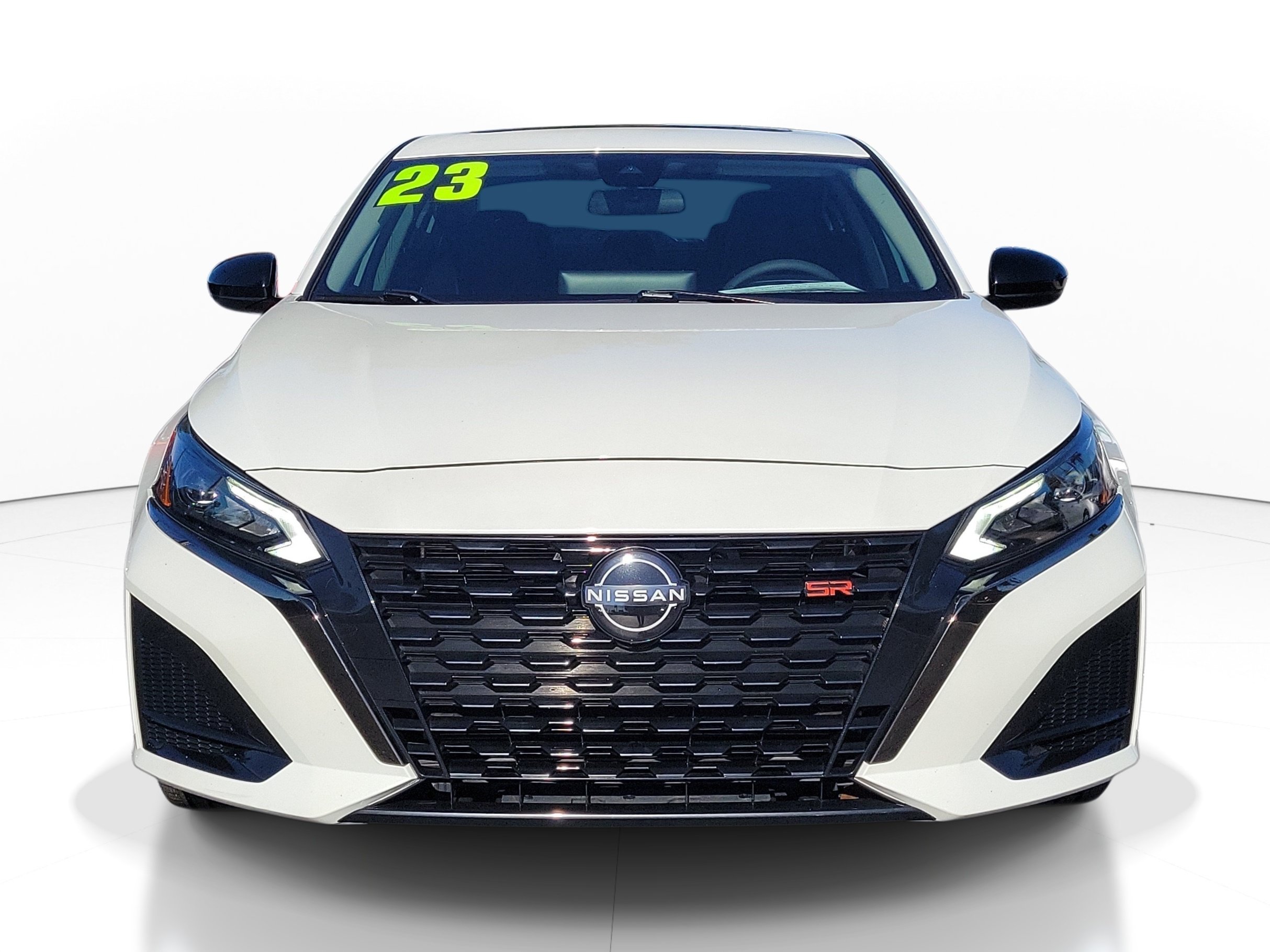 Certified 2023 Nissan Altima 2.5 SR w/ SR Premium Package FWD image 2
