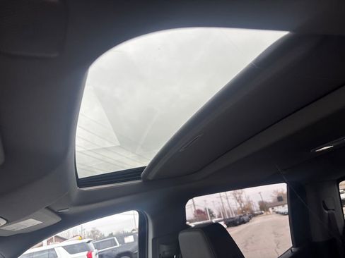 New 2026 GMC Sierra 1500 SLT image 26