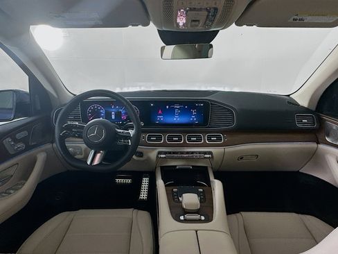 Used 2026 Mercedes-Benz GLS 450 4MATIC image 29