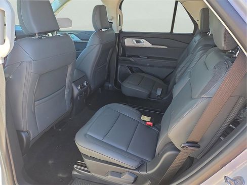New 2026 Ford Explorer Active image 10