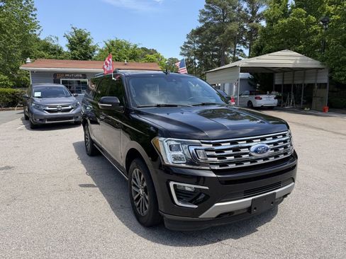 Used 2020 Ford Expedition Max Limited w/ Equipment Group 301A AWD/4WD image 3