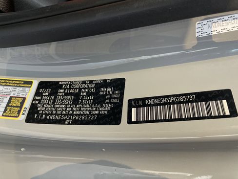 Used 2023 Kia Carnival SX image 42