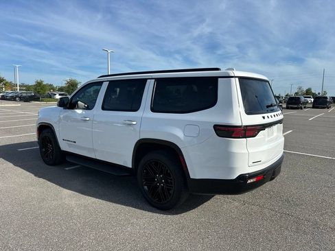 Used 2023 Jeep Wagoneer Series II AWD/4WD image 11