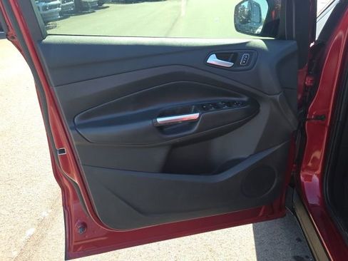 Used 2018 Ford Escape SE image 24