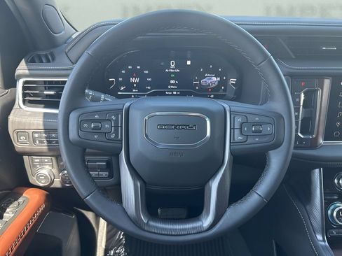 Used 2023 GMC Yukon Denali Ultimate AWD/4WD image 16